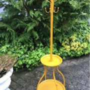 Garderobe, Spiegelgestell