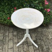 Holztisch, kleiner Beistelltisch Holztisch, kleiner Beistelltisch