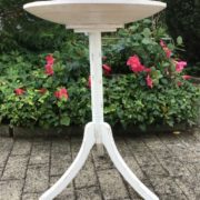 Holztisch, kleiner Beistelltisch Holztisch, kleiner Beistelltisch