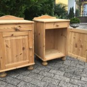 2 Nachttische, Holzschränkchen (Landhausstil, Kiefer) 2 Nachttische, Holzschränkchen (Landhausstil, Kiefer)