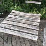 Balkonmöbel, 4 Stühle und ein Tisch, Gartenmöbel (Ikea)