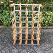 Stabiles Flaschenregal aus Holz & Metall, Weinregal