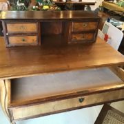 Schreibtisch mit Stuhl, Hoztisch mit Aufsatz (Antiquität) Schreibtisch mit Stuhl, Hoztisch mit Aufsatz (Antiquität)