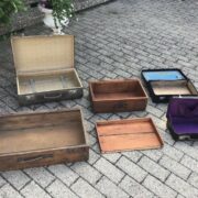 Konvolut: Alte Koffer, Holzkisten, Dekoration (Vintage, Shabby, Antiquität)