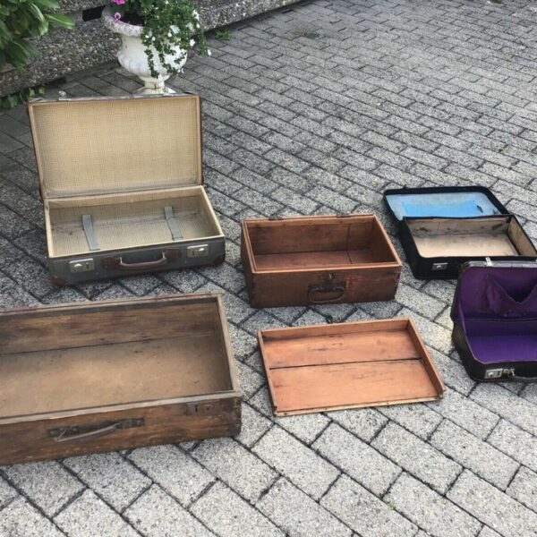 Konvolut: Alte Koffer, Holzkisten, Dekoration (Vintage, Shabby, Antiquität)