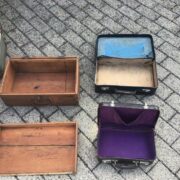 Konvolut: Alte Koffer, Holzkisten, Dekoration (Vintage, Shabby, Antiquität)