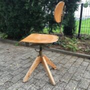 2 Polstergleich Stühle, Werkstattstuhl, Drehstuhl, Schreibtischstuhl (Industrie Design)