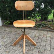 2 Polstergleich Stühle, Werkstattstuhl, Drehstuhl, Schreibtischstuhl (Industrie Design)