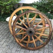 2 alte Wagenräder, Scheunenfund (Shabby, Landhausstil, Deko)