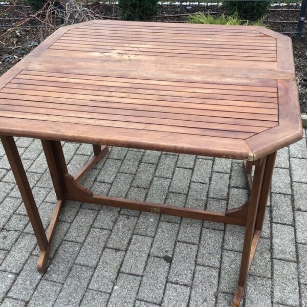 Klappbarer Gartentisch, Balkontisch, Terrassentisch (Balkonmöbel, Gartenmöbel) Klappbarer Gartentisch, Balkontisch, Terrassentisch (Balkonmöbel, Gartenmöbel)