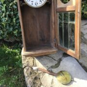 Antike Pendeluhr, Uhrenkasten, Uhr (Dekoration, Antiquität) Antike Pendeluhr, Uhrenkasten, Uhr (Dekoration, Antiquität)