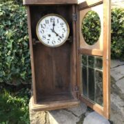 Antike Pendeluhr, Uhrenkasten, Uhr (Dekoration, Antiquität) Antike Pendeluhr, Uhrenkasten, Uhr (Dekoration, Antiquität)