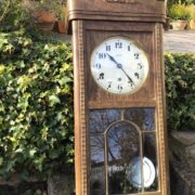 Antike Pendeluhr, Uhrenkasten, Uhr (Dekoration, Antiquität) Antike Pendeluhr, Uhrenkasten, Uhr (Dekoration, Antiquität)