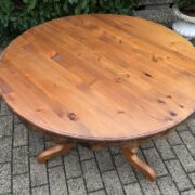 Wunderschöner alter Tisch, Holztisch (kein Esstisch)