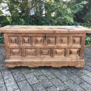 Antike Truhe, Deckeltruhe (Antiquität, Landhausstil)