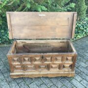 Antike Truhe, Deckeltruhe (Antiquität, Landhausstil)