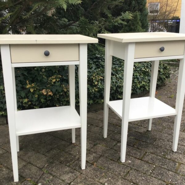 2 Nachttische zum Herrichten, Beistelltische