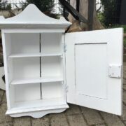 Kleines Holzschränkchen, alter Hängeschrank (Shabby, Landhaus)