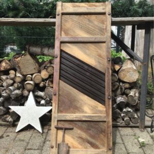 Großer, alter Krauthobel mit Krautstecher (Shabby, Landhaus, Deko)