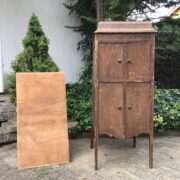 Antiker Grammophonschrank, Holzschränkchen, Restaurationsobjekt (Antiquität)