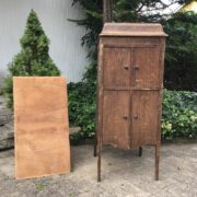 Antiker Grammophonschrank, Holzschränkchen, Restaurationsobjekt (Antiquität)