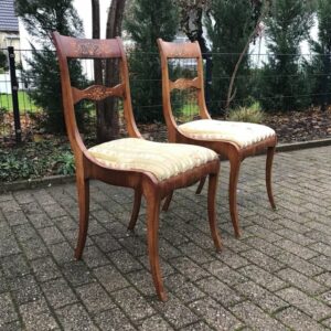2 antike Stühle, Holzstuhl, Stuhl (Antiquität)