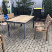 Gartenmöbel Set aus Holz: Tisch, Sitzbank & 2 Stühle