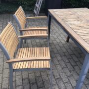Gartenmöbel Set aus Holz: Tisch, Sitzbank & 2 Stühle