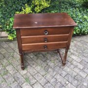 Kleiner Holzschrank, Kommode, Beistelltisch, Schubladenschrank