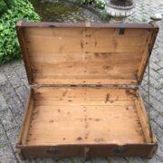 Vintage Überseekoffer, Couchtisch, Holzkoffer (Shabby)