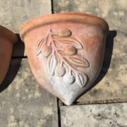 2 große Terracotta Wandschalen, Pflanzgefäß, Blumentopf (winterfest)