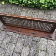 Hutablage, Garderobe, Ablage (Antiquität)