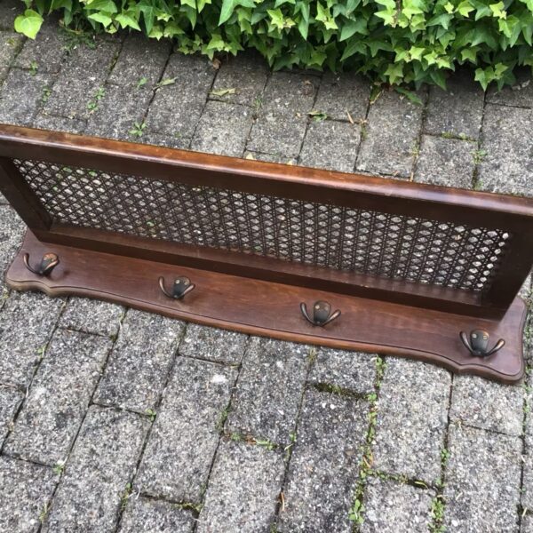 Hutablage, Garderobe, Ablage (Antiquität)