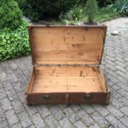 Vintage Überseekoffer, Couchtisch, Holzkoffer (Shabby)