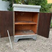 Alter Holzschrank, Schränkchen (Shabby-chic)