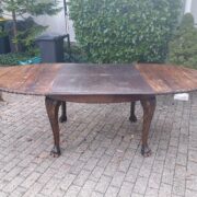 Antiker, ausziehbarer Esstisch mit Löwenfüßen, Holztisch (Antiquität)
