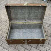 Alter Koffer reparaturbedürftig (Deko, Vintage)