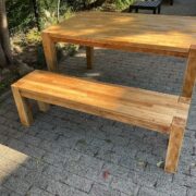Vollholz: Esstisch mit Sitzbank, Holztisch, Holzbank, Esszimmer