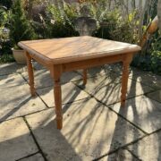 Couchtisch, Holztisch, Beistelltisch (Landhausstil, Vollholz) Couchtisch, Holztisch, Beistelltisch (Landhausstil, Vollholz)