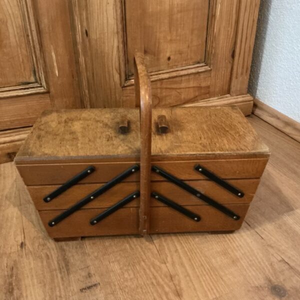 Mid Century Nähkasten aus Holz, Ziehharmonika, Aufbewahrung (50er Jahre) Mid Century Nähkasten aus Holz, Ziehharmonika, Aufbewahrung (50er Jahre)