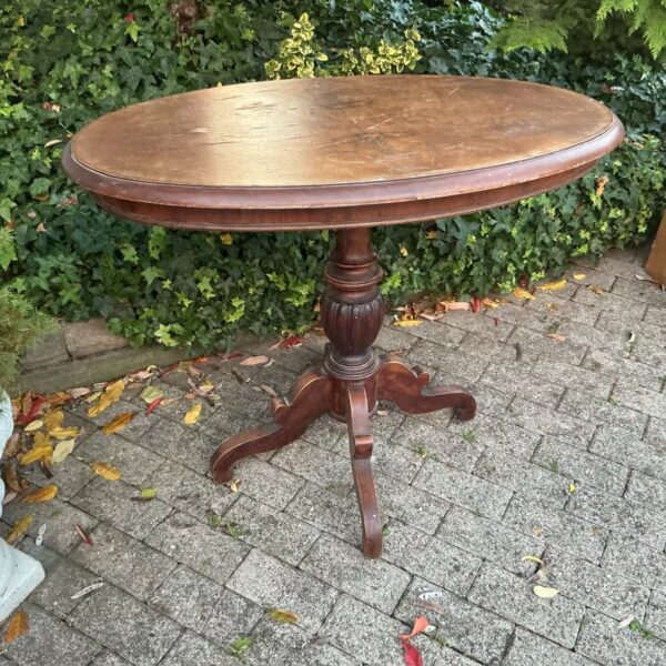 Ovaler Tisch, antiker Holztisch mit Patina, Esstisch (Antiquität)