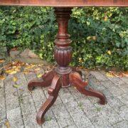 Ovaler Tisch, antiker Holztisch mit Patina, Esstisch (Antiquität)