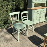 Set für Esszimmer / Wohnzimmer / Küche): Buffet, Tisch, 2 Stühle, Hocker Set für Esszimmer / Wohnzimmer / Küche): Buffet, Tisch, 2 Stühle, Hocker