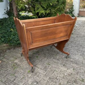 Antike Kinderwiege, Kinderbett, Wiege, Puppenwiege (Antiquität)