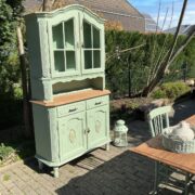 Set für Esszimmer / Wohnzimmer / Küche): Buffet, Tisch, 2 Stühle, Hocker Set für Esszimmer / Wohnzimmer / Küche): Buffet, Tisch, 2 Stühle, Hocker