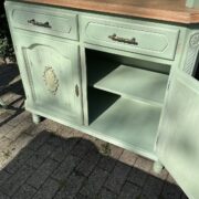 Set für Esszimmer / Wohnzimmer / Küche): Buffet, Tisch, 2 Stühle, Hocker Set für Esszimmer / Wohnzimmer / Küche): Buffet, Tisch, 2 Stühle, Hocker