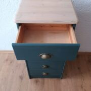 Schubladenkommode, Kommode, Holzschrank (Industrie-Design) Schubladenkommode, Kommode, Holzschrank (Industrie-Design)