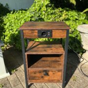 Nachttisch, Beistelltisch (Industrial Design)